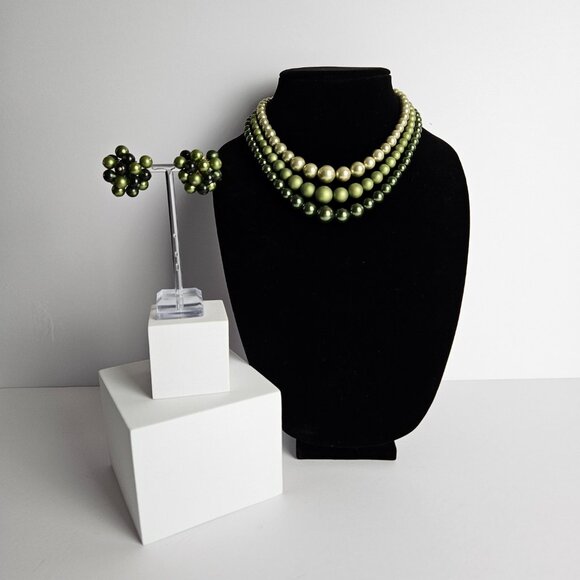 Vintage Olive Green Ombre Faux Pearl Necklace & Clip-On Earrings Set – 17" - Picture 3 of 16